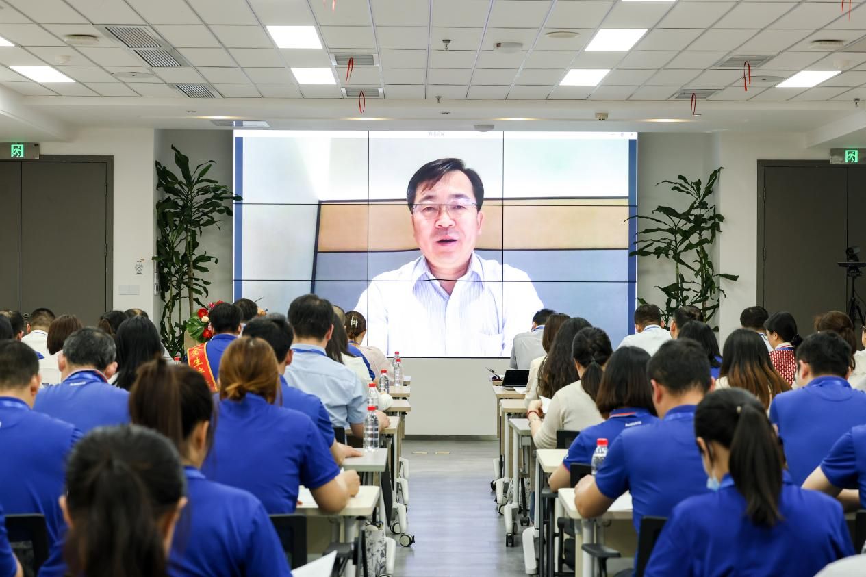 2-尊龙凯时党委书记魏燕青全程线上参会，并作企业工作报告
